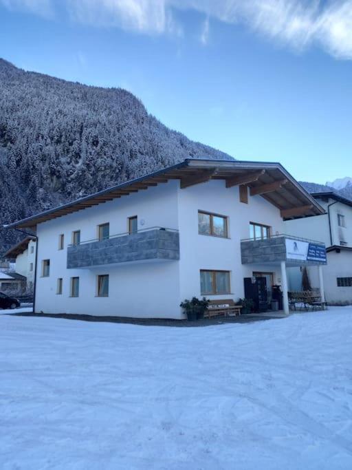 Grosszuegiges Apartment Georg Mayrhofen Barrierefrei Hollenzen Exteriér fotografie